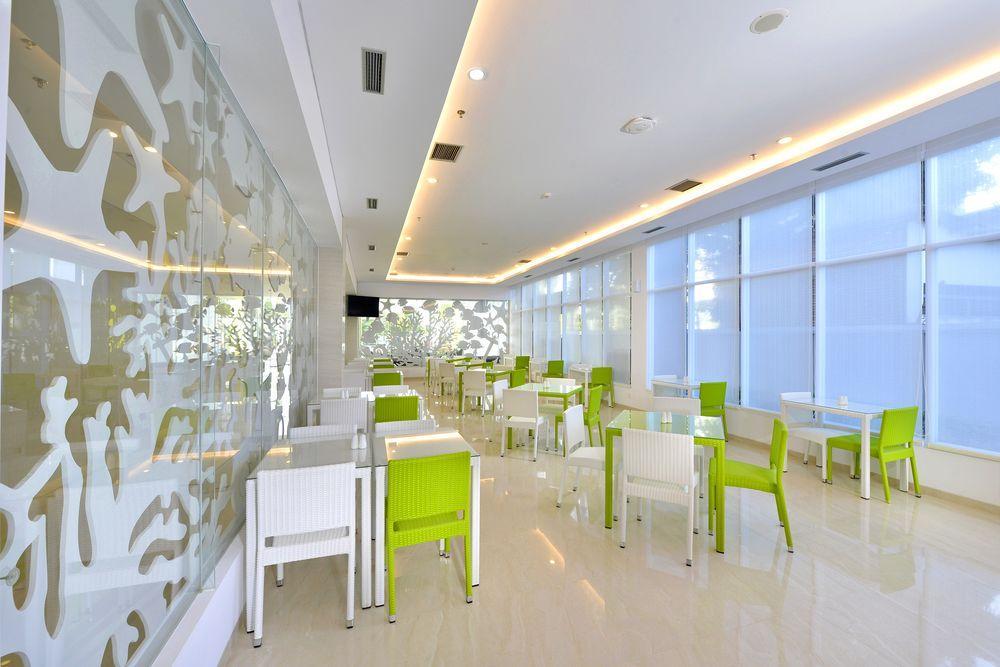 Whiz Prime Hotel Sudirman Cilacap Εξωτερικό φωτογραφία
