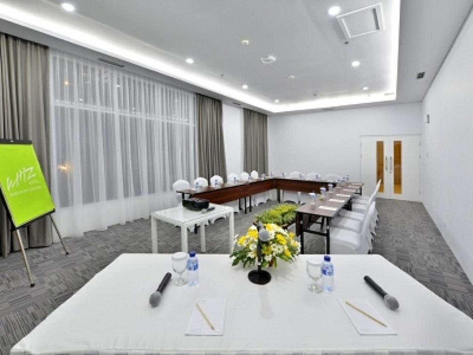 Whiz Prime Hotel Sudirman Cilacap Εξωτερικό φωτογραφία
