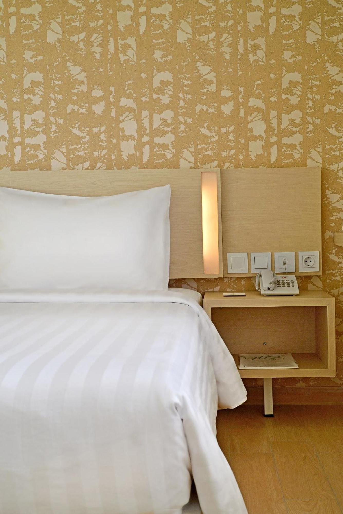 Whiz Prime Hotel Sudirman Cilacap Εξωτερικό φωτογραφία
