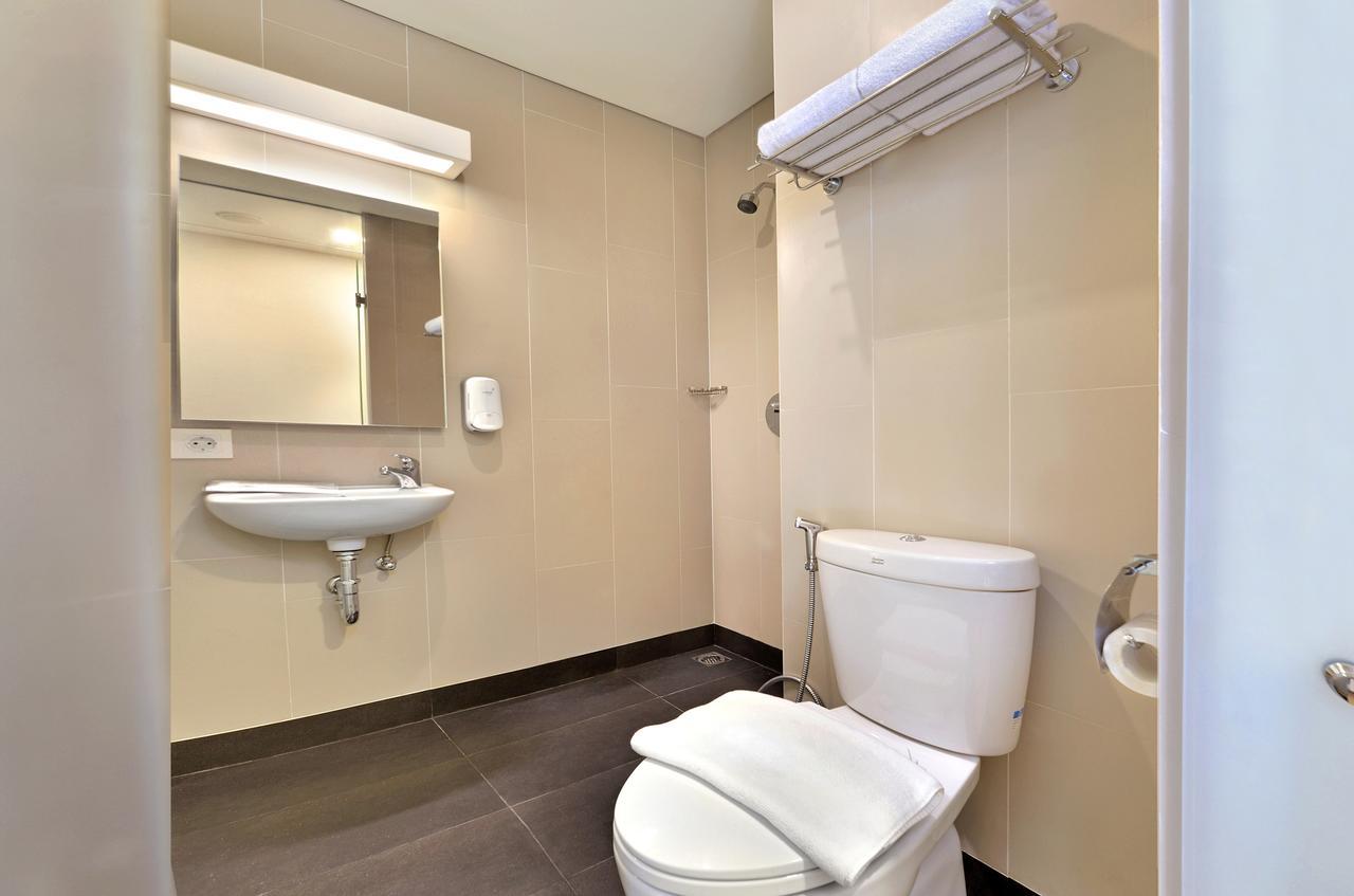 Whiz Prime Hotel Sudirman Cilacap Εξωτερικό φωτογραφία