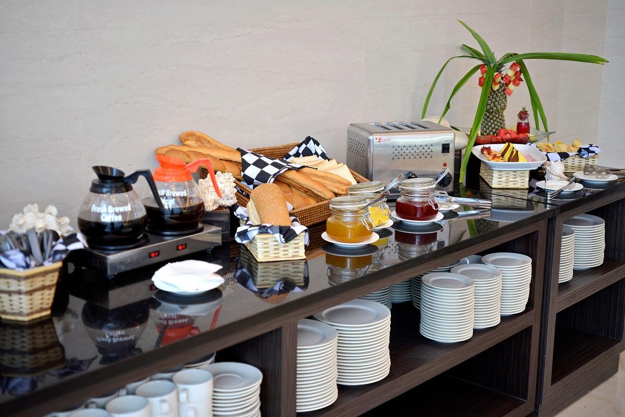 Whiz Prime Hotel Sudirman Cilacap Εξωτερικό φωτογραφία